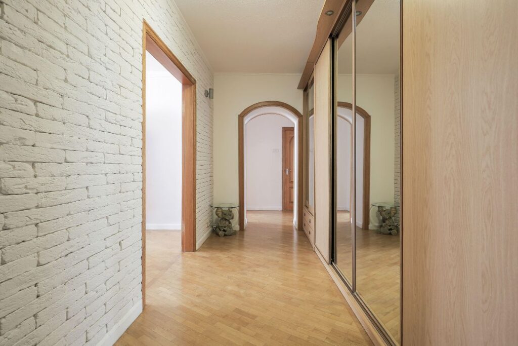 Suelo laminado sin juntas de dilatación