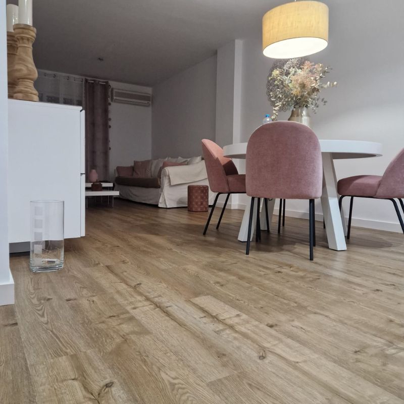 Pavimento SPC en vivienda de Paiporta